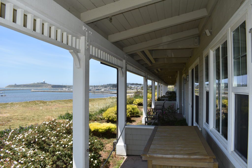 Beach House ocean-view terrace in Half Moon Bay