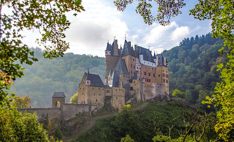 City of Castles in the World : 7 Cities That Are Perfect For Heritage Lovers