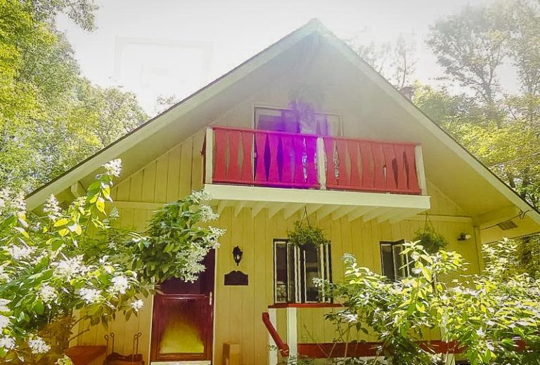 20 Best Airbnbs in the Berkshires Treehouses, Cabins + Vacation Rentals