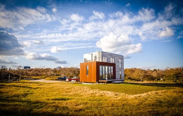 21 UNIQUE Airbnbs in Rhode Island: Beach Houses + Cottages
