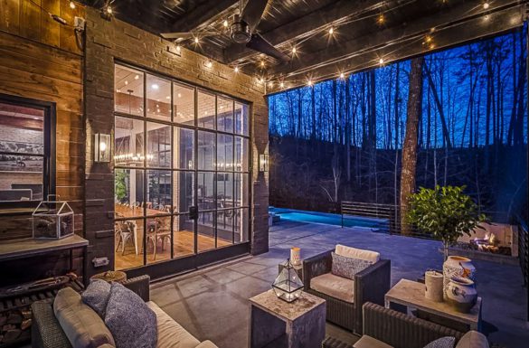13 Best Airbnbs in Georgia: Unique Treehouses, Cabins + More