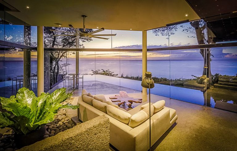 15 Best Airbnbs in the World: Exotic Treehouses + Luxury Villas