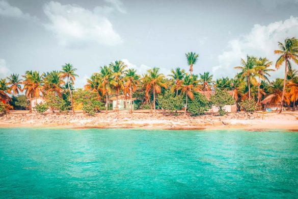 17 AMAZING Turks and Caicos Airbnbs (Villas + Beach Houses)