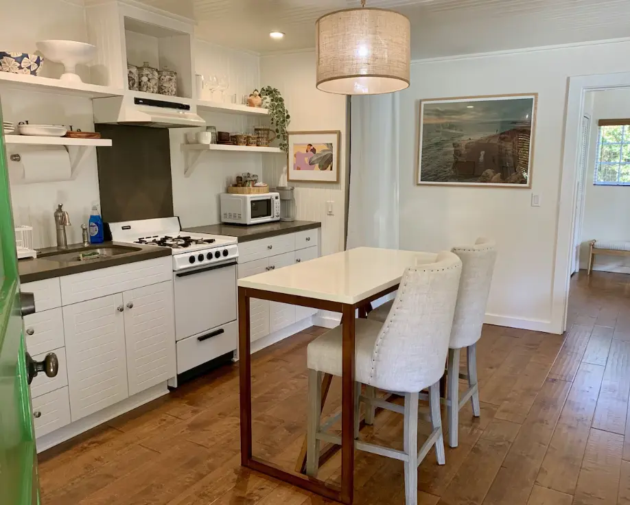 Cozy private kitchen