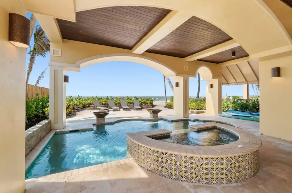 Elegant swimming pool