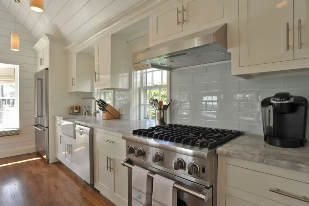 Clean kitchen