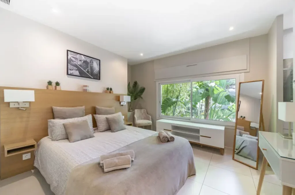 Comfy bedroom