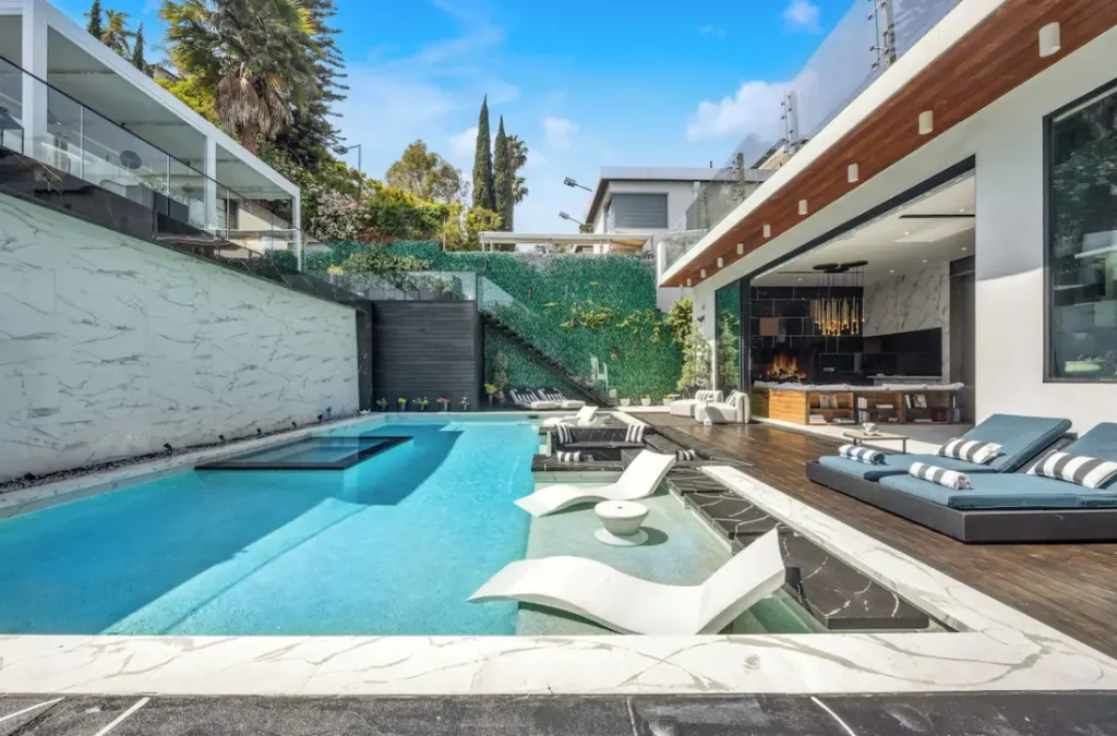 Luxurious pool area