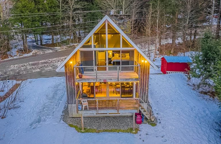 11 Best Airbnbs in Stowe VT Cabins, Treehouses + More!
