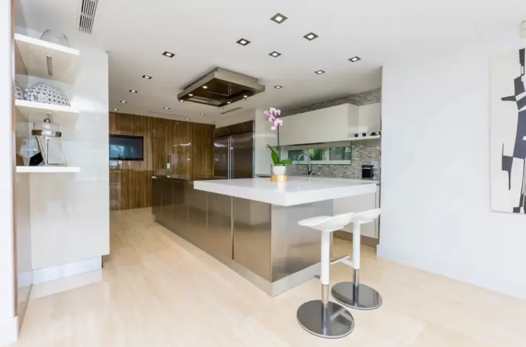 Spacious kitchen