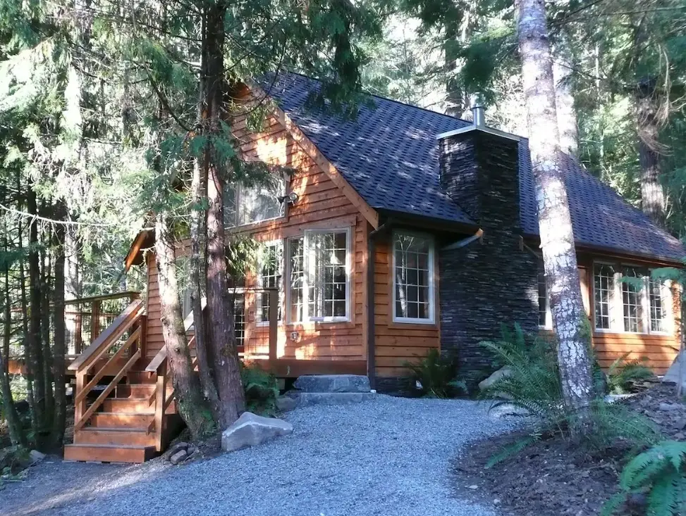 Exterior of Muir Cabin