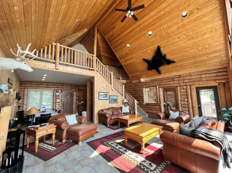 Beautifully Furnished Great Room