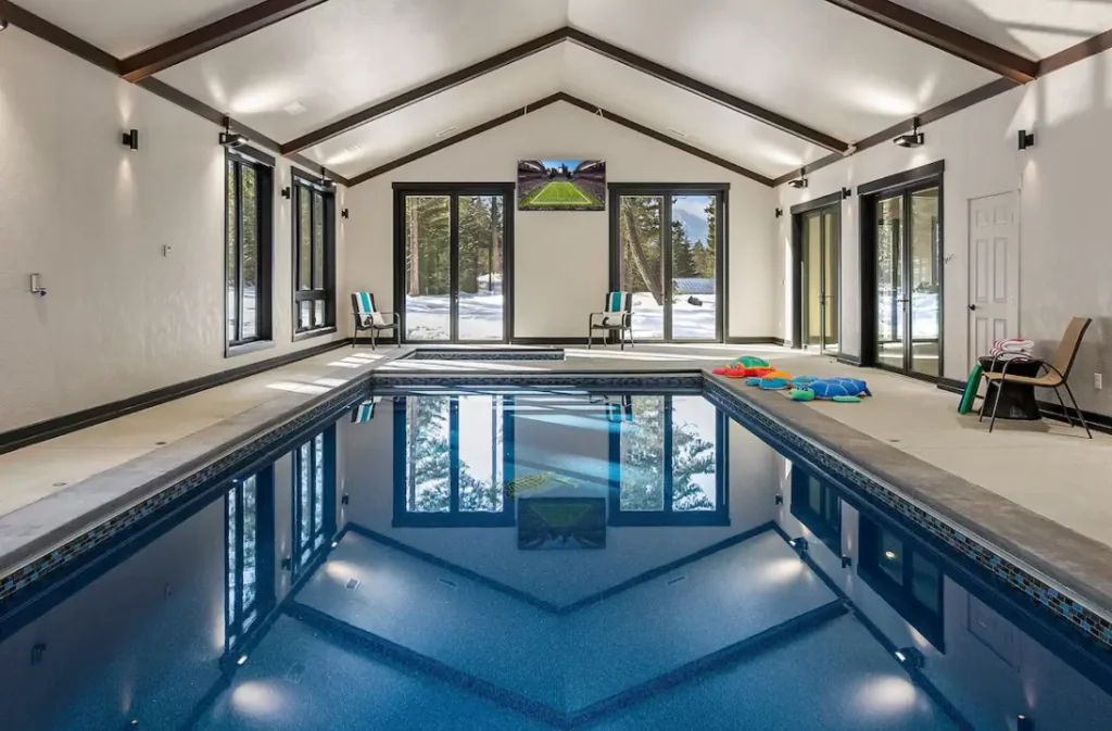 Grand Cascadian pool house