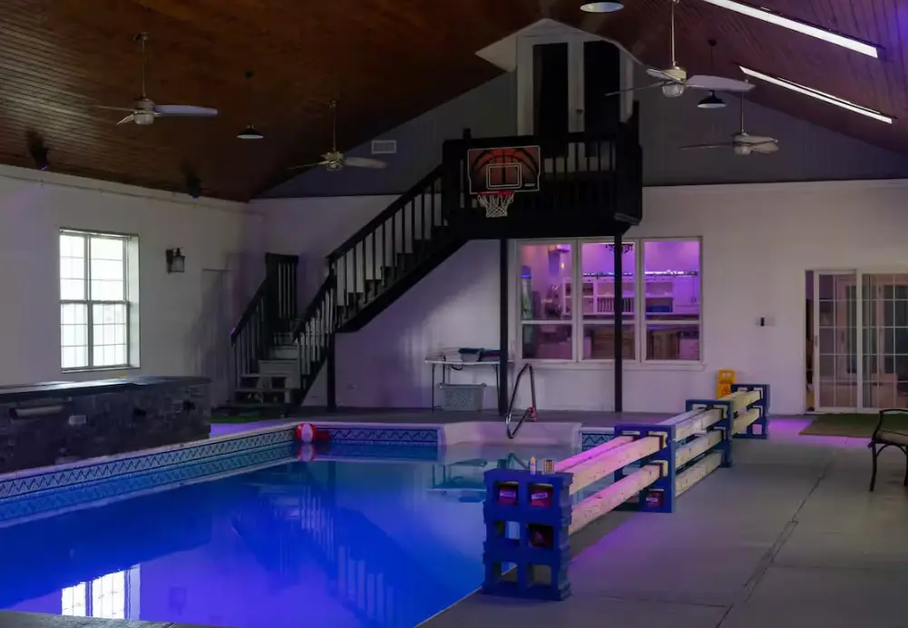 Pool area with basketball