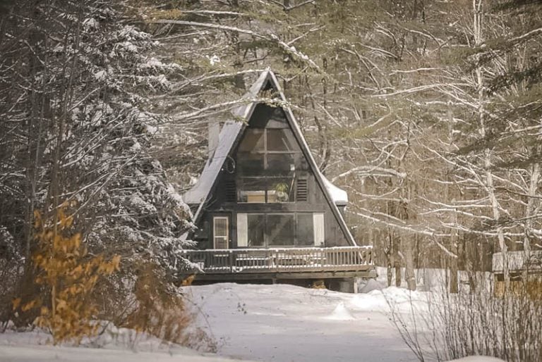 38 AMAZING Airbnbs in New England Treehouses + Cabin Rentals