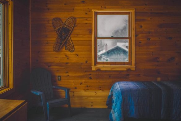 12 BEST Airbnbs in Stowe VT (Cabins + Treehouses)