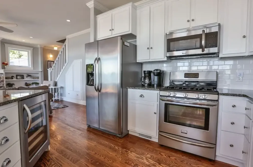 Clean kitchen