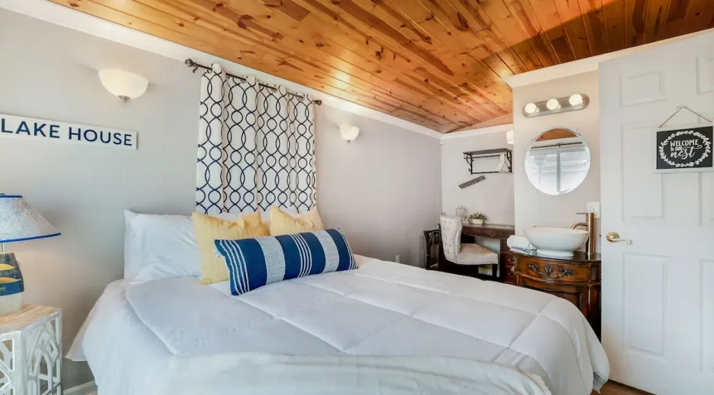 Cozy bedroom