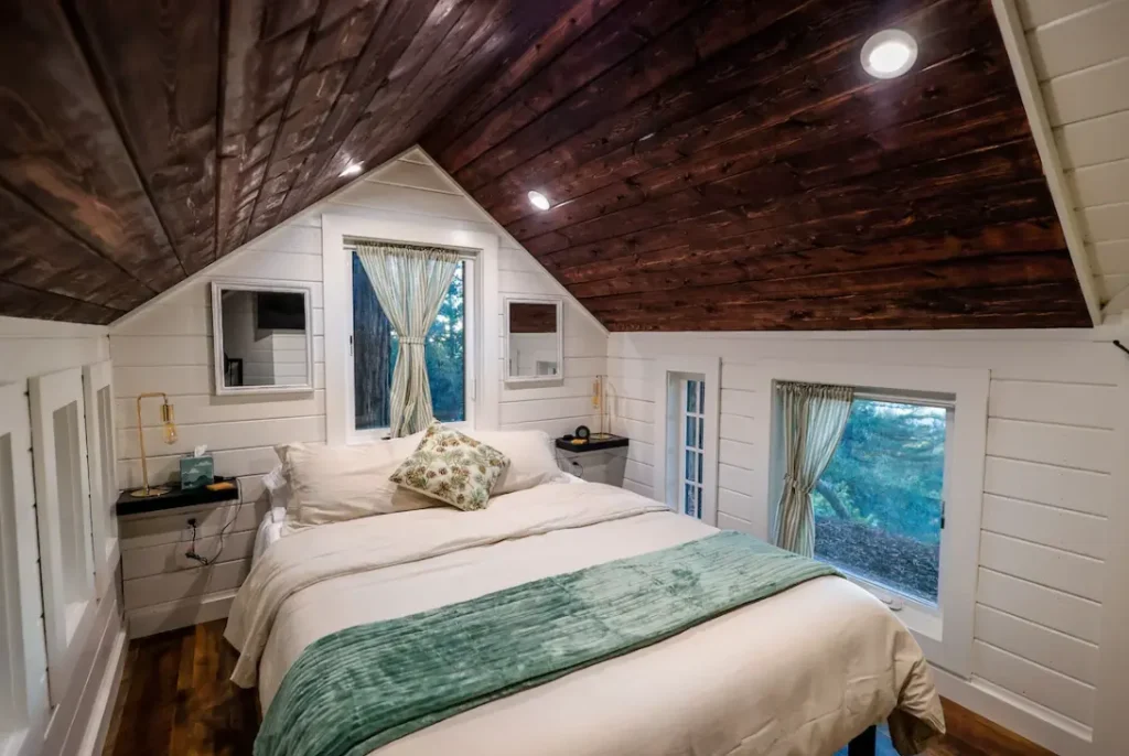 Treehouse bedroom