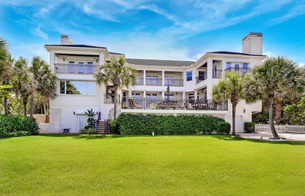 Exterior design of the mansion