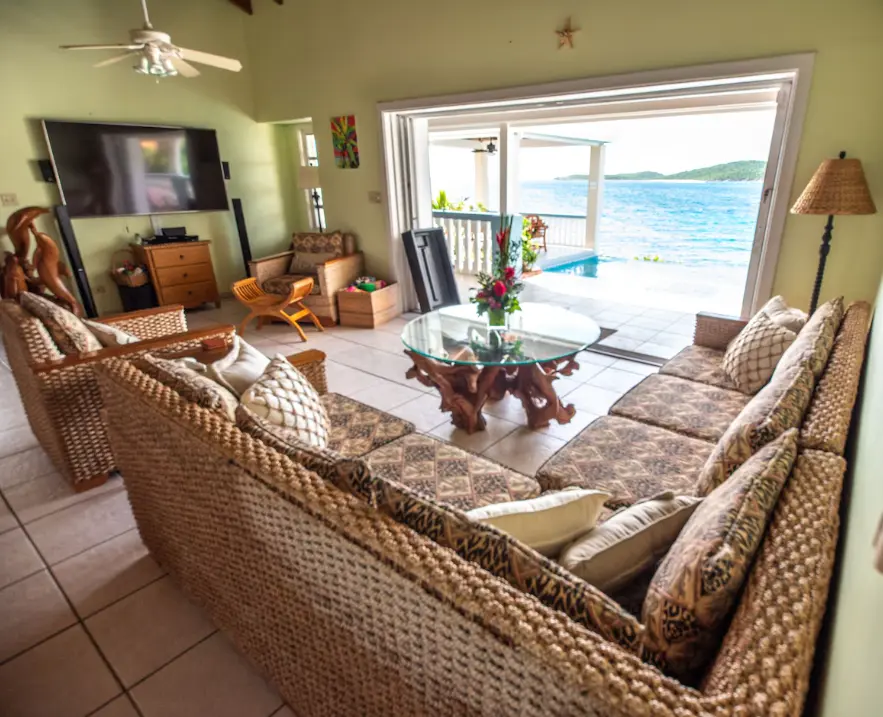 Upper living area