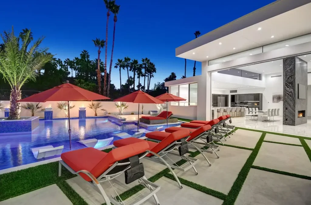 Luxe style pool
