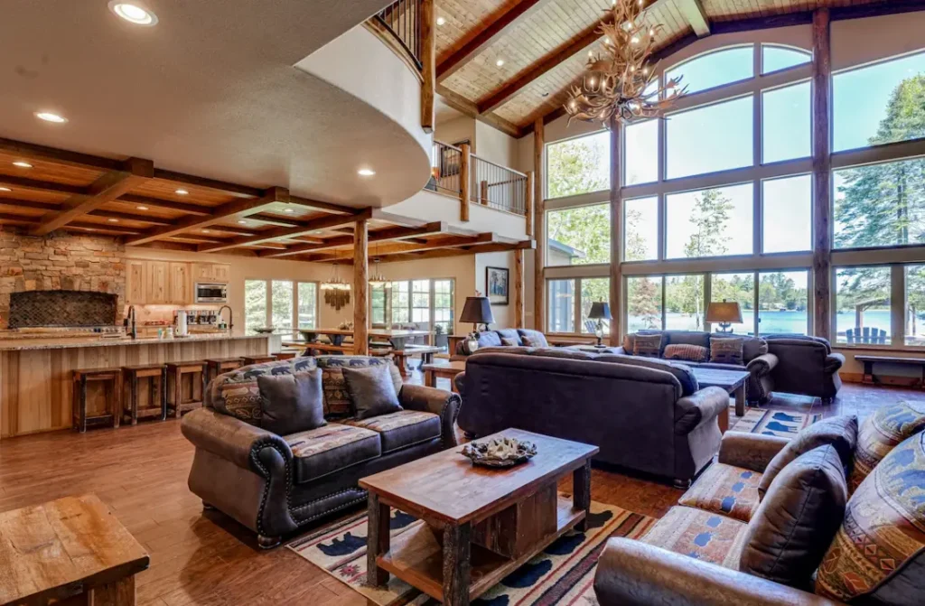 Grande living area