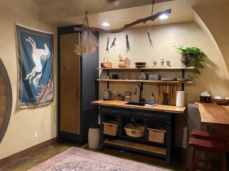 Merry's kitchenette