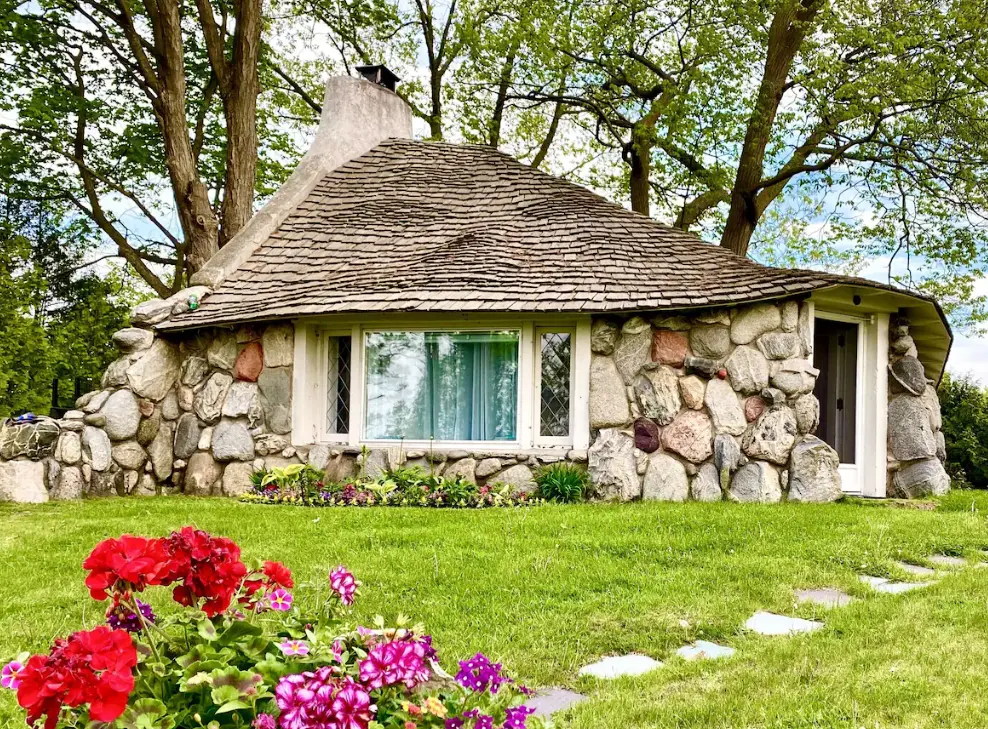 Half House in Charlevoix