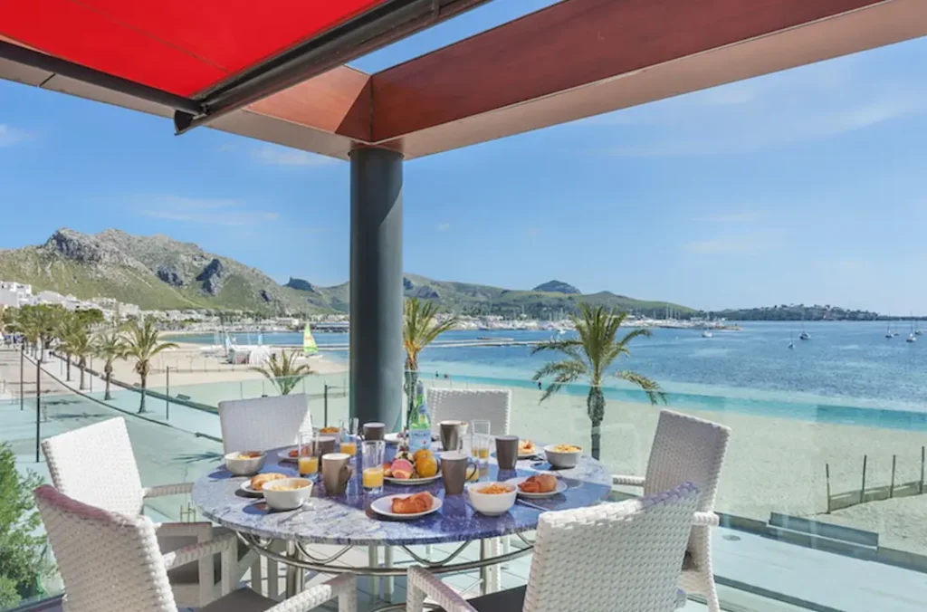 Outdoor dining with oceanfront view