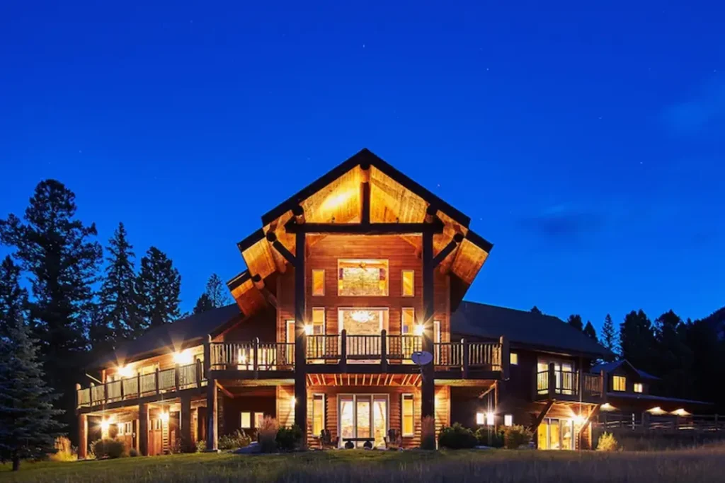 Twilight sparkle at Happy Trails. Main house