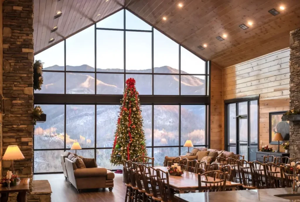 Dining room with Mountain view