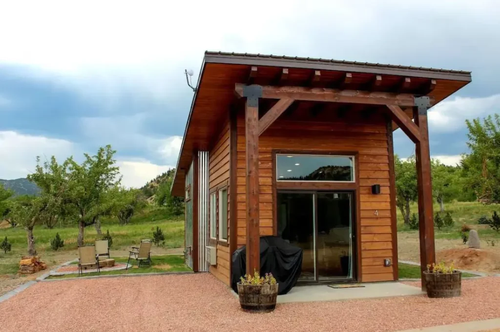 Exterior and property grounds