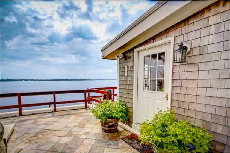 18 Unique Airbnbs in Rhode Island Beach Houses + Vacation Rentals