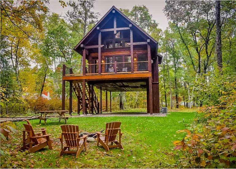 19 Best Airbnbs in the Midwest Treehouses, Cabins + More