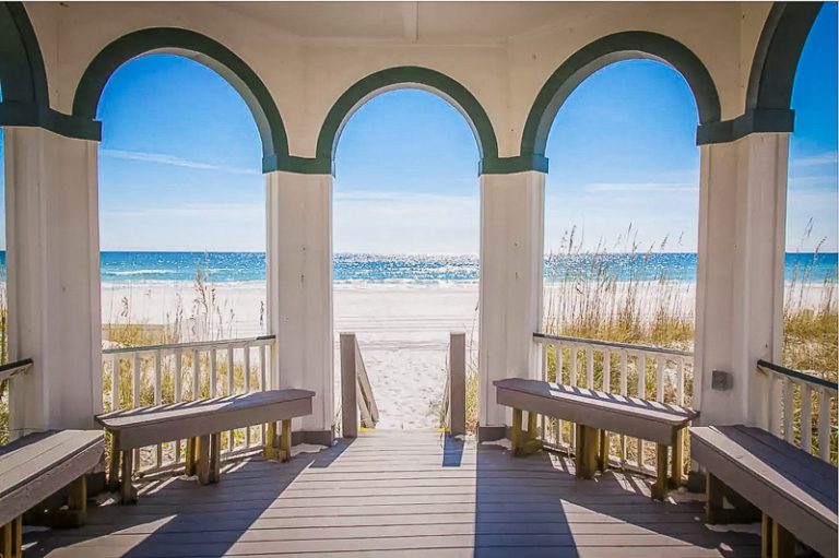 27 Unique Airbnbs in Florida Beach Houses + Vacation Rentals