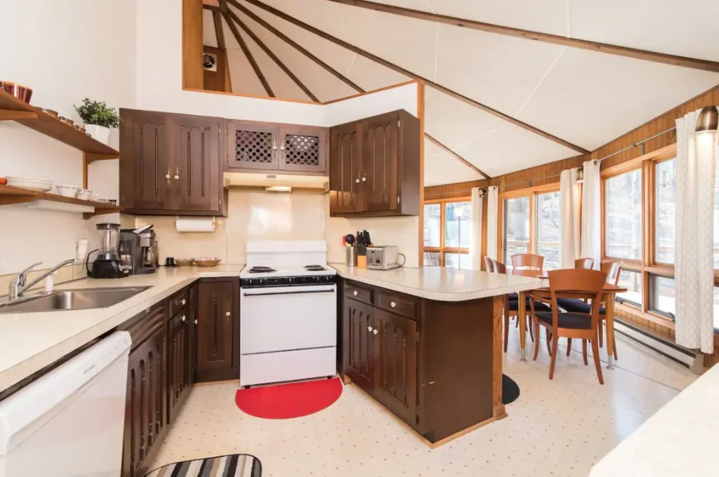 Kitchen area