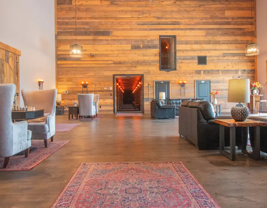 Enormous main entrance