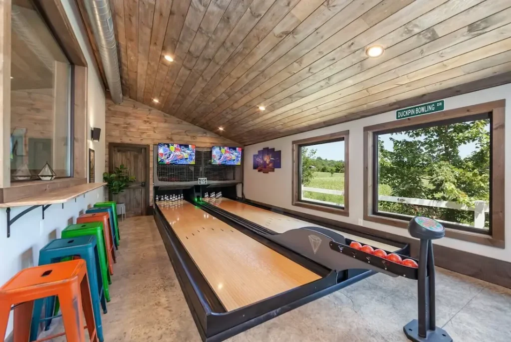 Epic game room