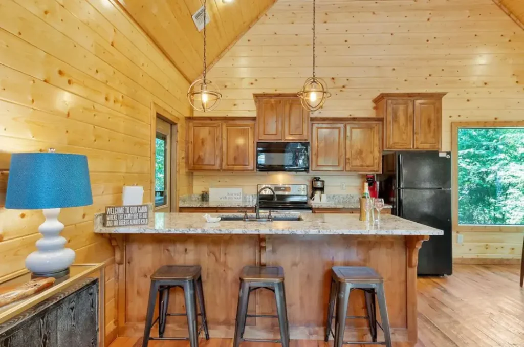 Full kitchen with all the amenities for a comfortable stay