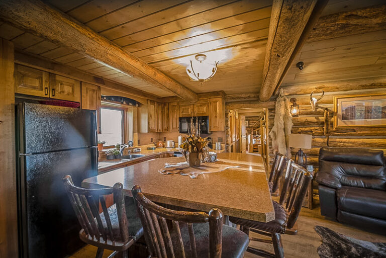 13 Montana Cabin Rentals Luxury Log Cabins for Rent in MT