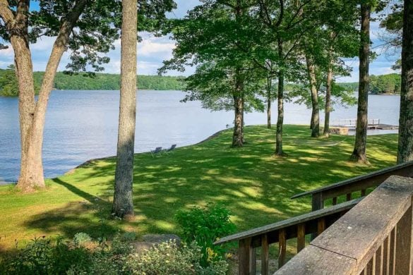 Top 13 Pocono Lake House Rentals (With Availability)