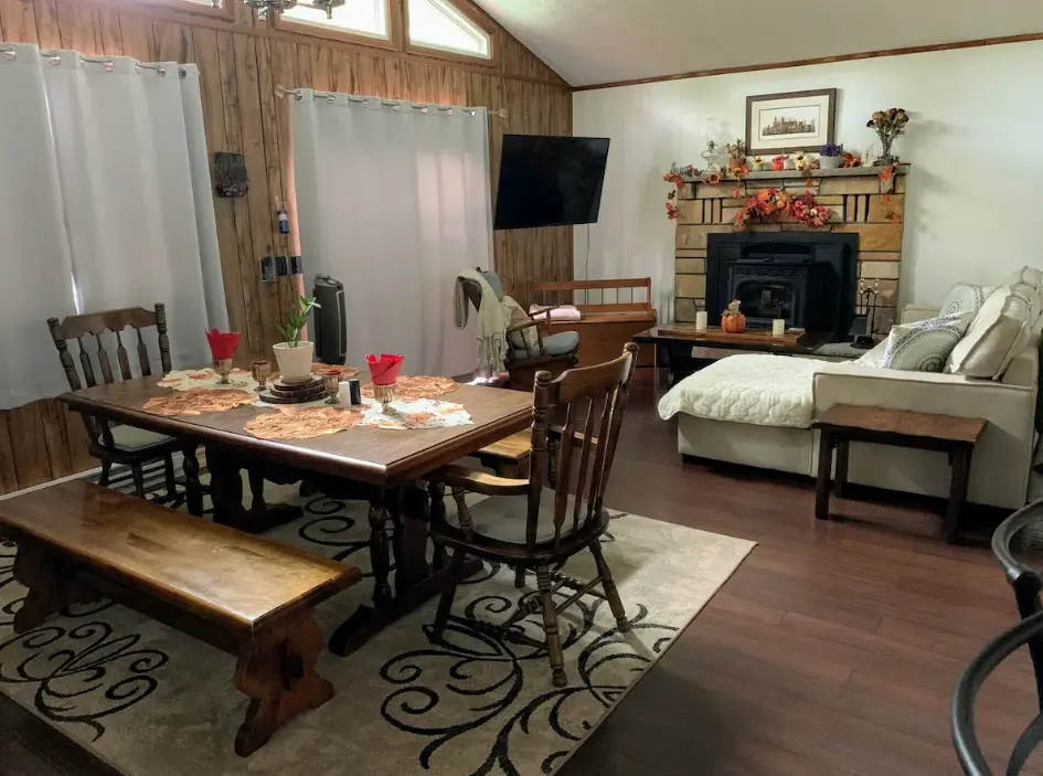 Lake chalet living area