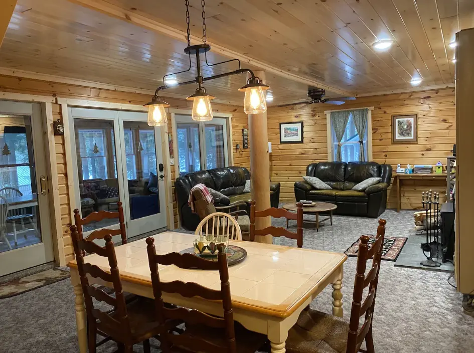 The Pine Cone Point living area