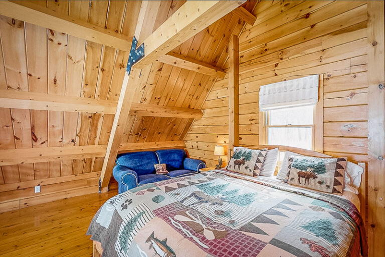 13 Lake Houses for Rent in Maine Top Lakefront Homes + Cottages in ME