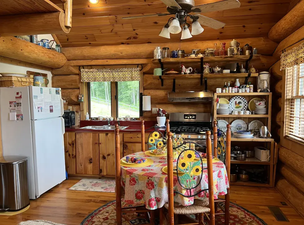 Cozy private kitchen