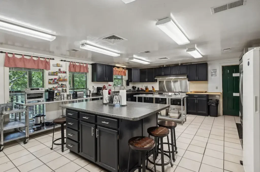 Huge Kitchen- with everything you would need