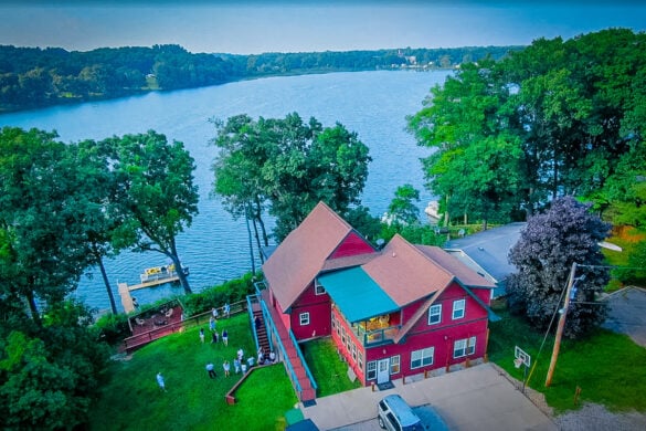 These Lakefront Airbnbs in Michigan Will Make You Want to Move In