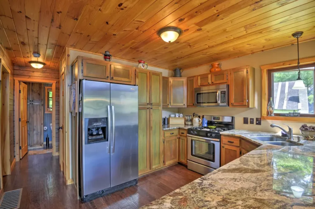 Fully equipped kitchen