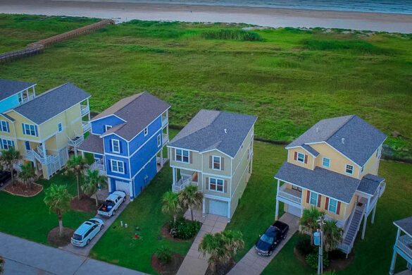 The Coolest Beach Houses for Rent in Galveston, Texas (2025 List)